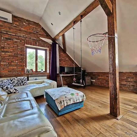 Cozy Private Flat In Center